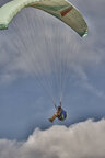Paragliding • Luftbild • Fototapeten • Berlintapete • Gleitschirmflieger (Nr. 14797)
