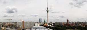 Ingo Friedrich (Airart) • Image gallery • Berlintapete • View of the cathedral (No. 7359)