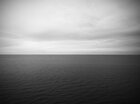 Monochrom Water • Wasser • Fototapeten • Berlintapete • dark ocean (Nr. 9145)